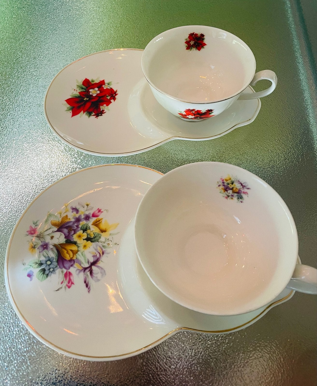 2 Vintage theekopjes met schotel en gebaksbordje, Overige merken, Vintage, Nieuw, Ophalen of Verzenden