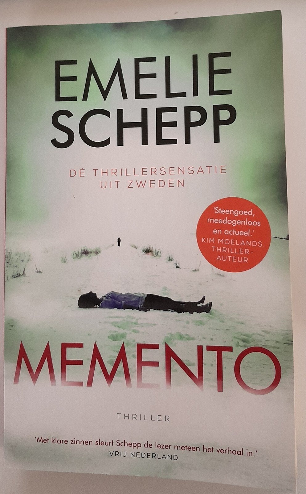 Memento - Emelie Schepp (Thriller), Ophalen of Verzenden, Zo goed als nieuw, Emelie Schepp, Scandinavië