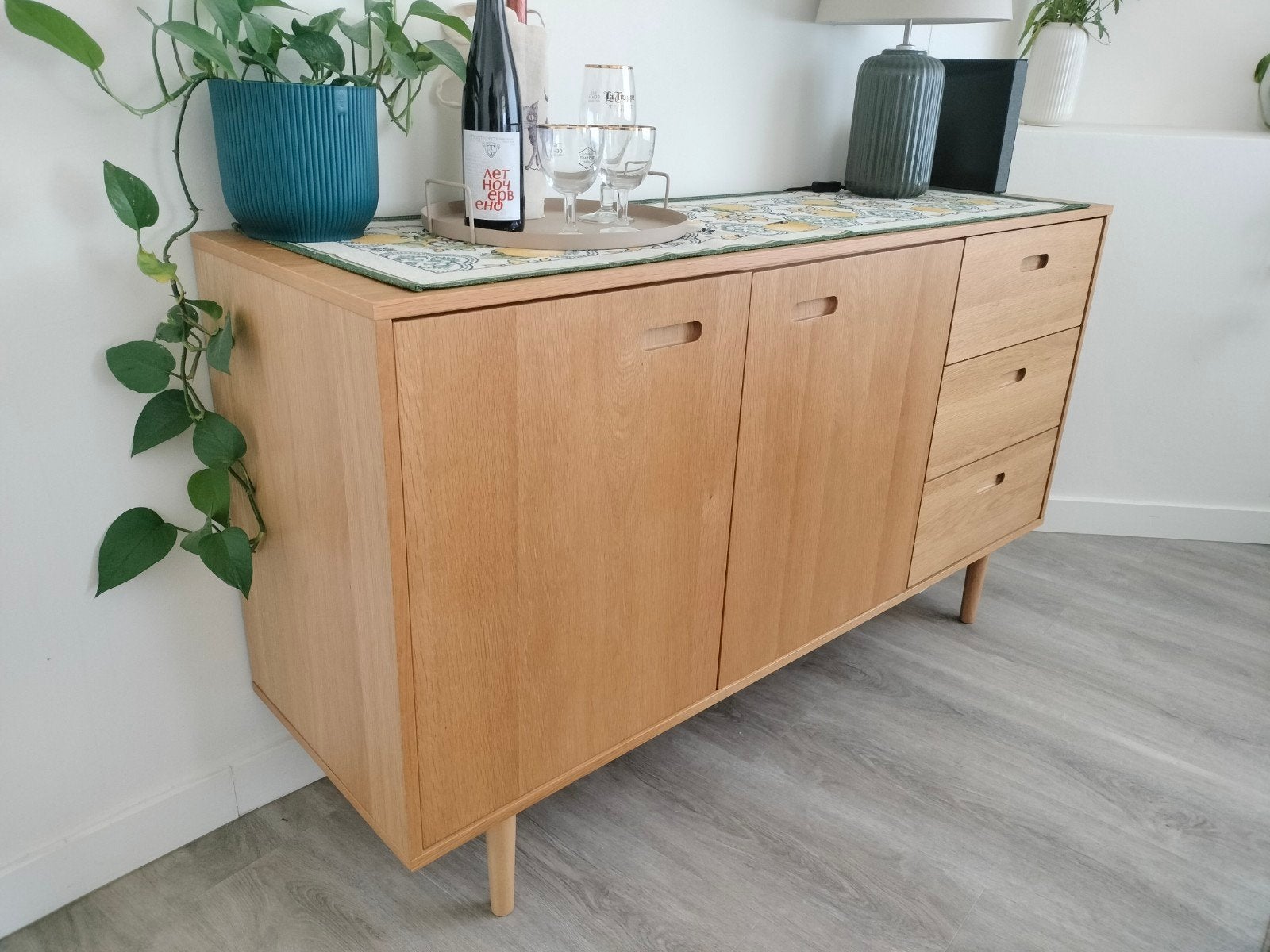 MARSTRAND Sideboard 2 doors 3 drawers natural oak, Huis en Inrichting, Kasten | Dressoirs, Ophalen, Zo goed als nieuw, 25 tot 50 cm
