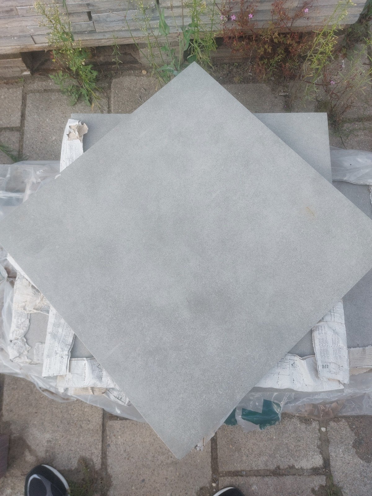 4 x 60x60x3 keramische tegel silver, Tuin en Terras, Ophalen, Nieuw, Keramiek, Minder dan 5 m²