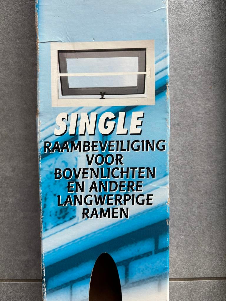 Raambeveiliging voor bovenlichten en langwerpige ramen, Ophalen of Verzenden, Zo goed als nieuw
