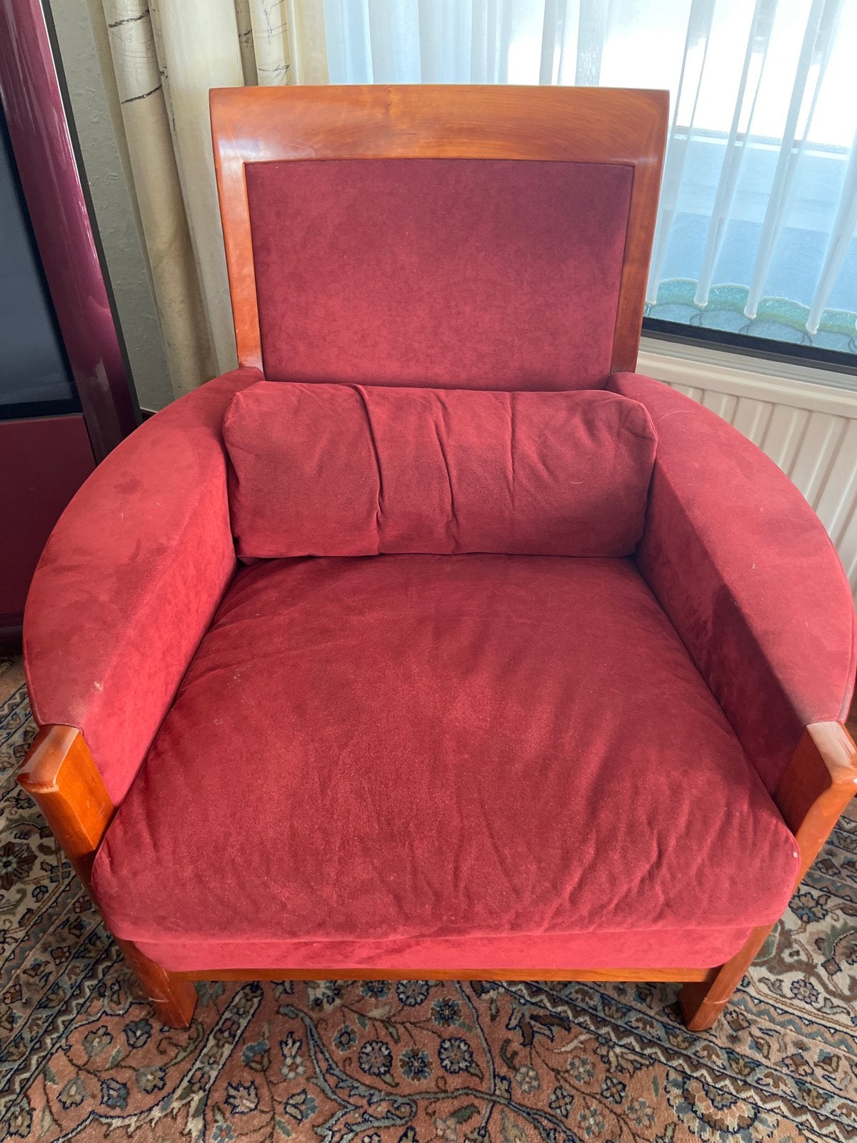 Vintage Giorgetti fauteuil - Rood fluweel en hout, Huis en Inrichting, Ophalen, Gebruikt, Hout, 75 tot 100 cm