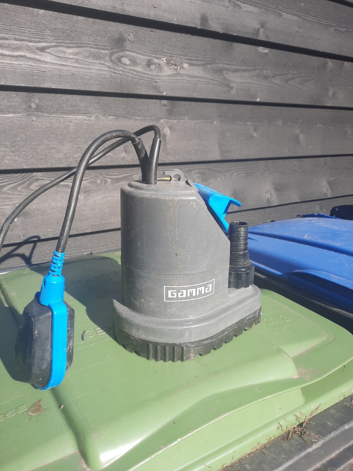 GAMMA dompelpomp met vlotter, Ophalen