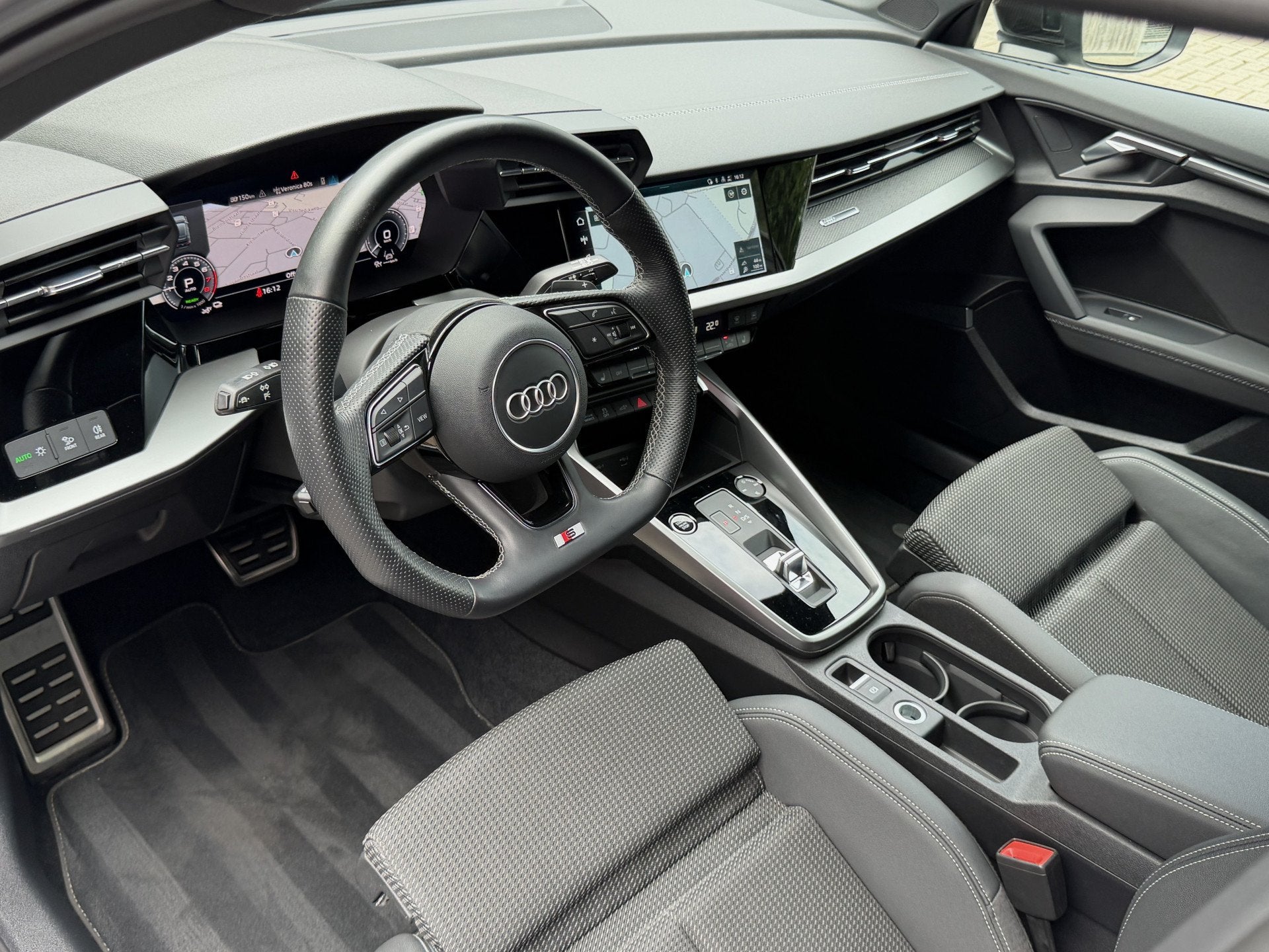Audi A3 Sportback 45 TFSI-e COMPETITION *!* MATRIX/ CARBON P, Gebruikt, Euro 6, 4 cilinders, Leder en Stof