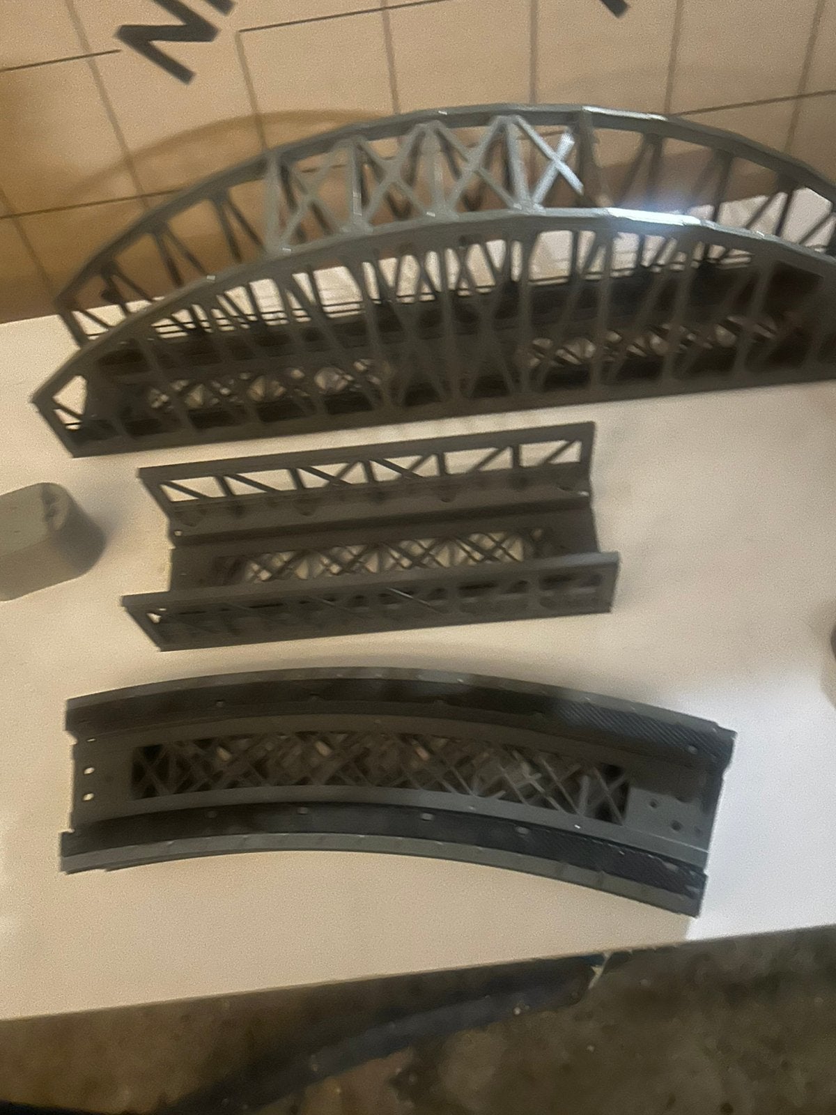 Bruggen en pijlers, Hobby en Vrije tijd, Modeltreinen | H0, Gelijkstroom, Rails, Ophalen of Verzenden, Zo goed als nieuw