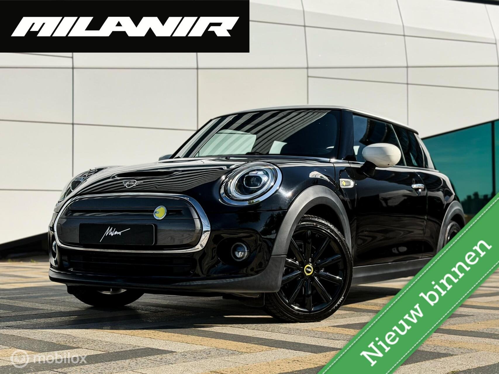 Mini Electric Essential 33 kWh | Led | Keyless | Carplay, Automatische klimaatregeling, Stof, 1340 kg, 33 kWh