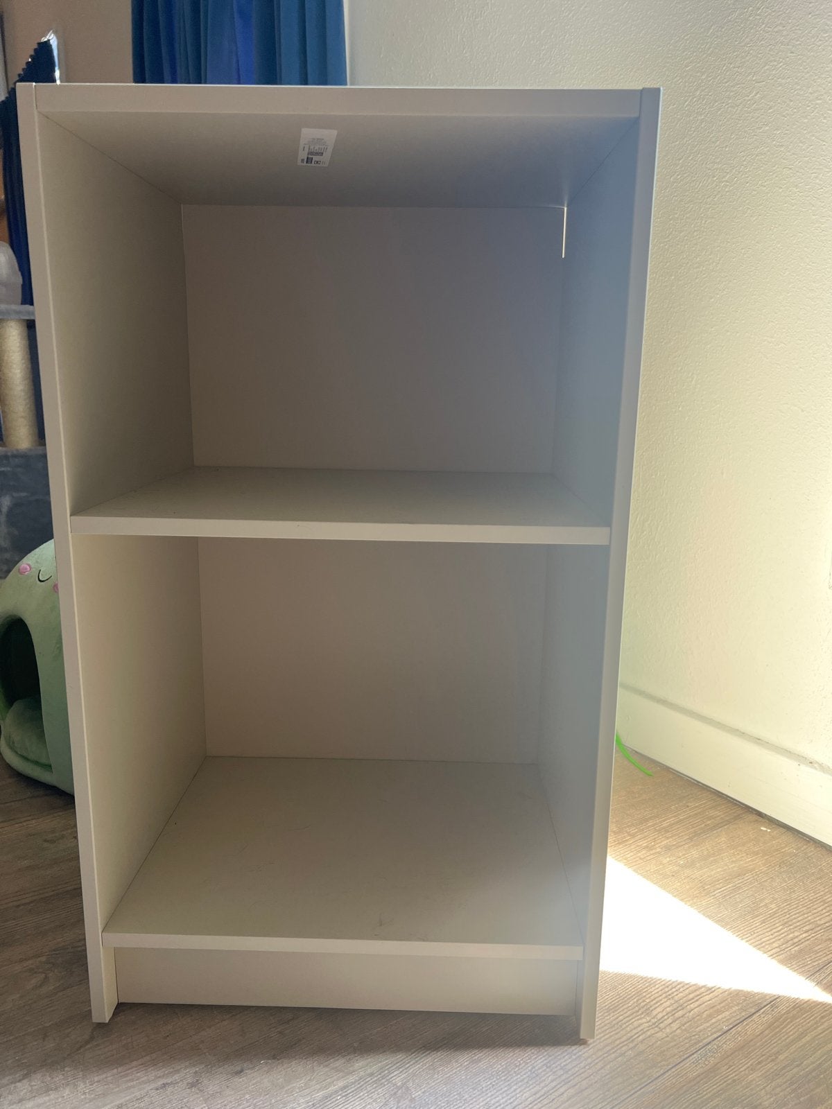 Compacte witte kast met twee vakken, Ophalen, Met plank(en), Minder dan 50 cm, Gebruikt