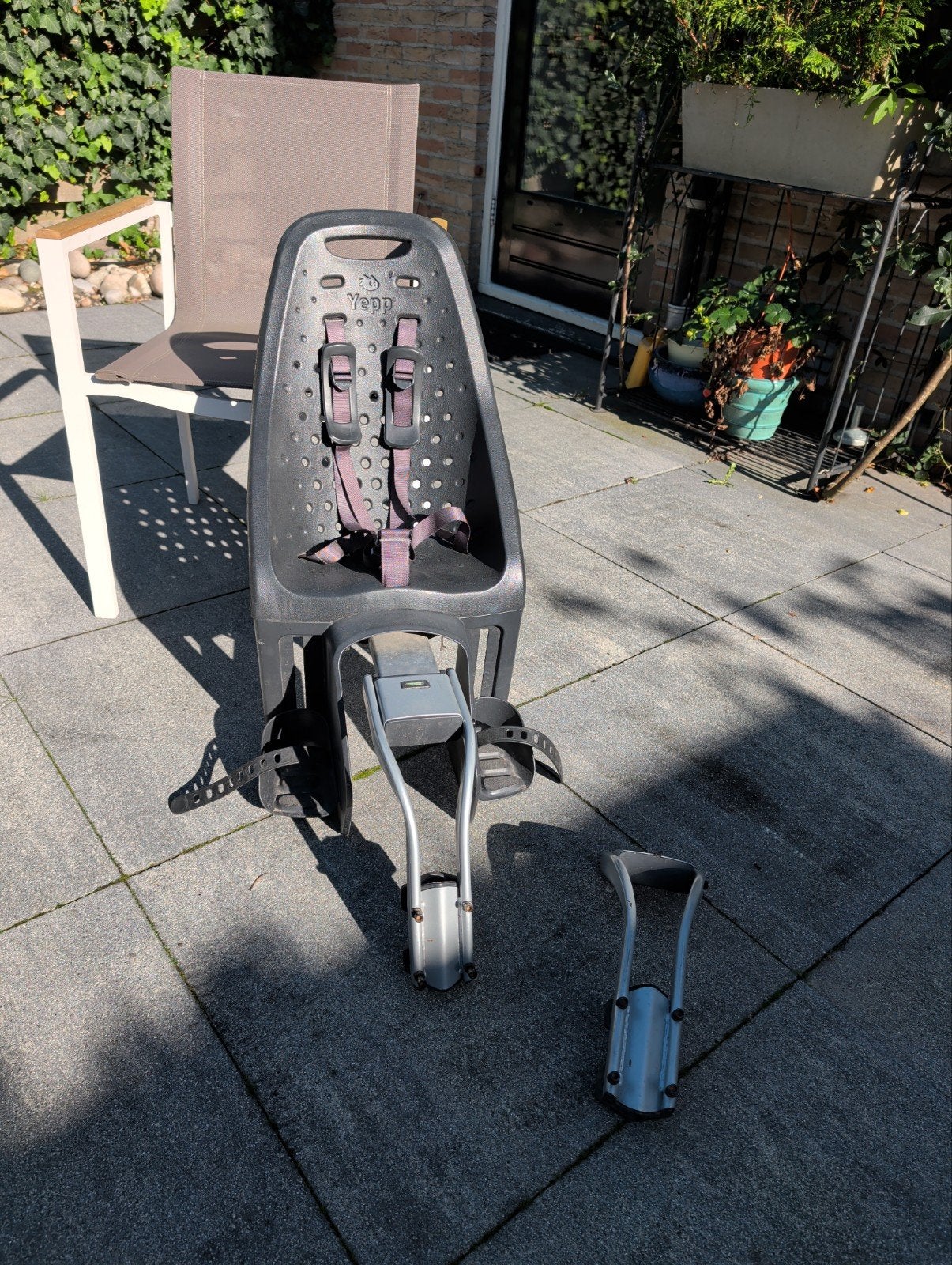 Yepp kinderzitje voor op de fiets (framebevestiging), Ophalen, Achterzitje, Yepp, Voetsteuntjes