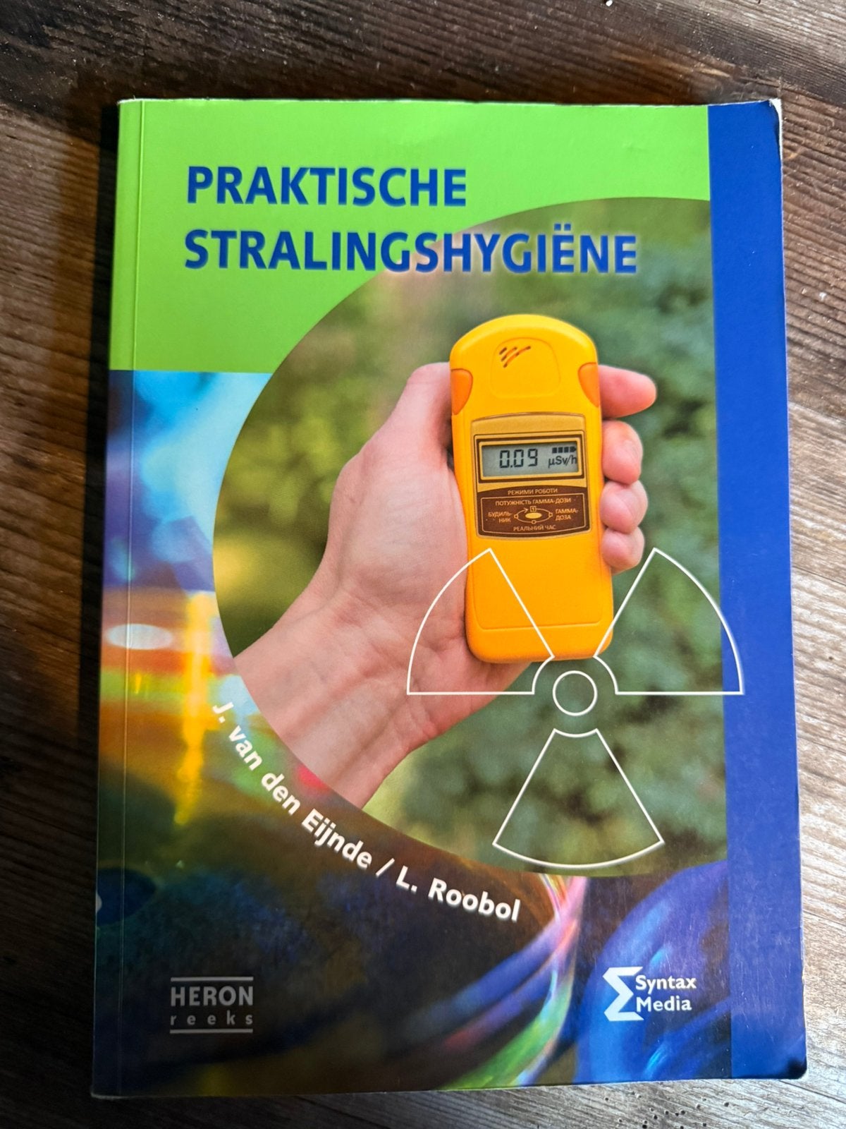 Studieboek praktische stralingshygiëne, Boeken, Ophalen of Verzenden, Beta, Zo goed als nieuw, Niet van toepassing