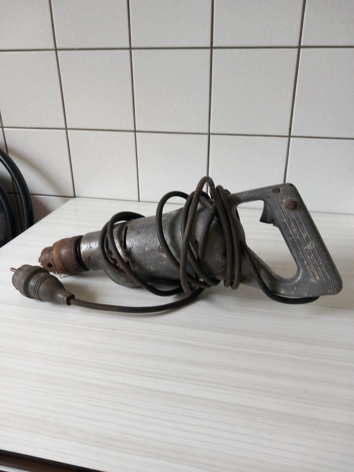 Zware boor geen klop afhalen € 5.00, Ophalen