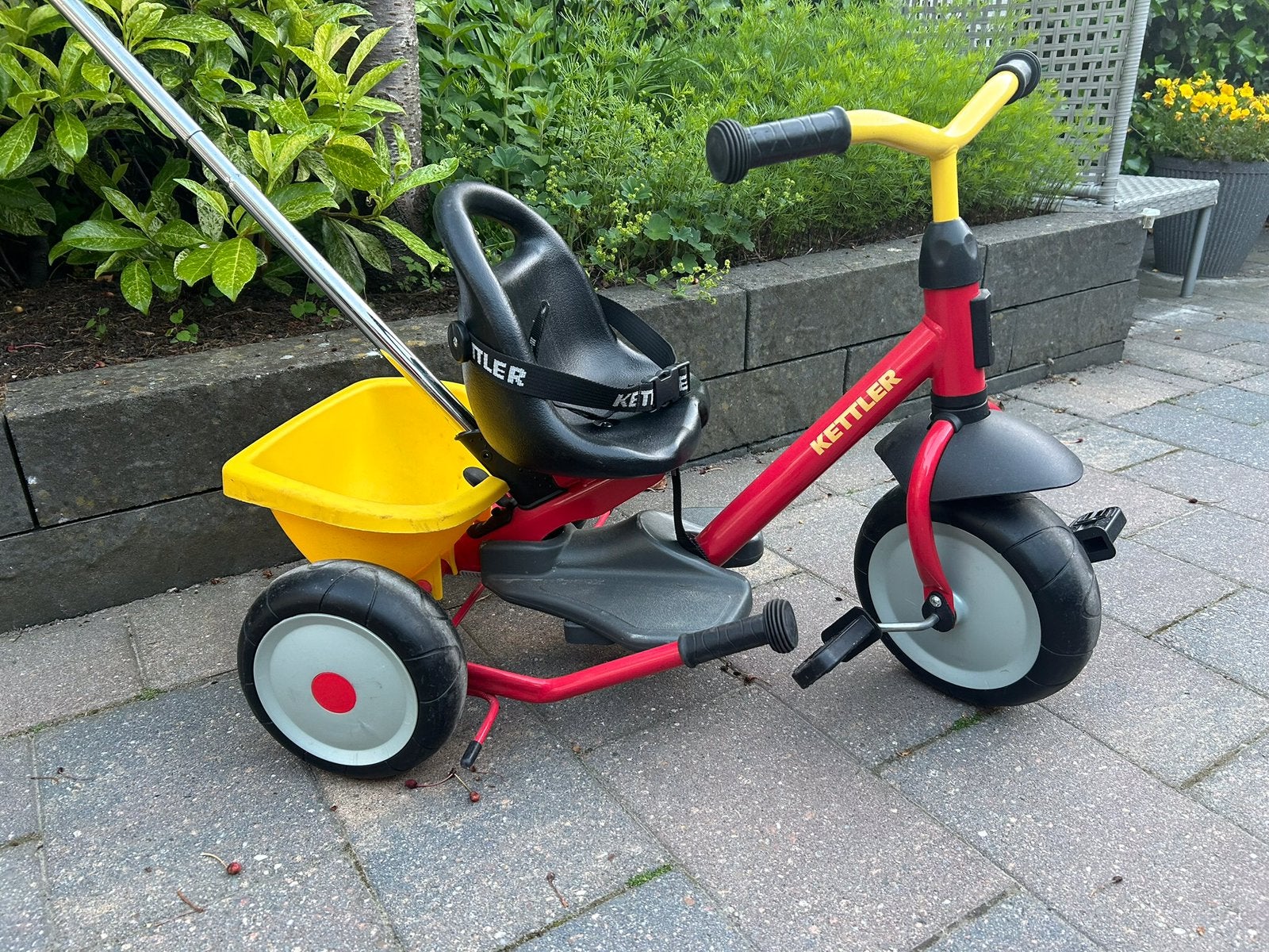 Kettler Startrike driewieler met duwstang & kiepbak, Kinderen en Baby's, Speelgoed | Buiten | Skelters, Ophalen, Zo goed als nieuw