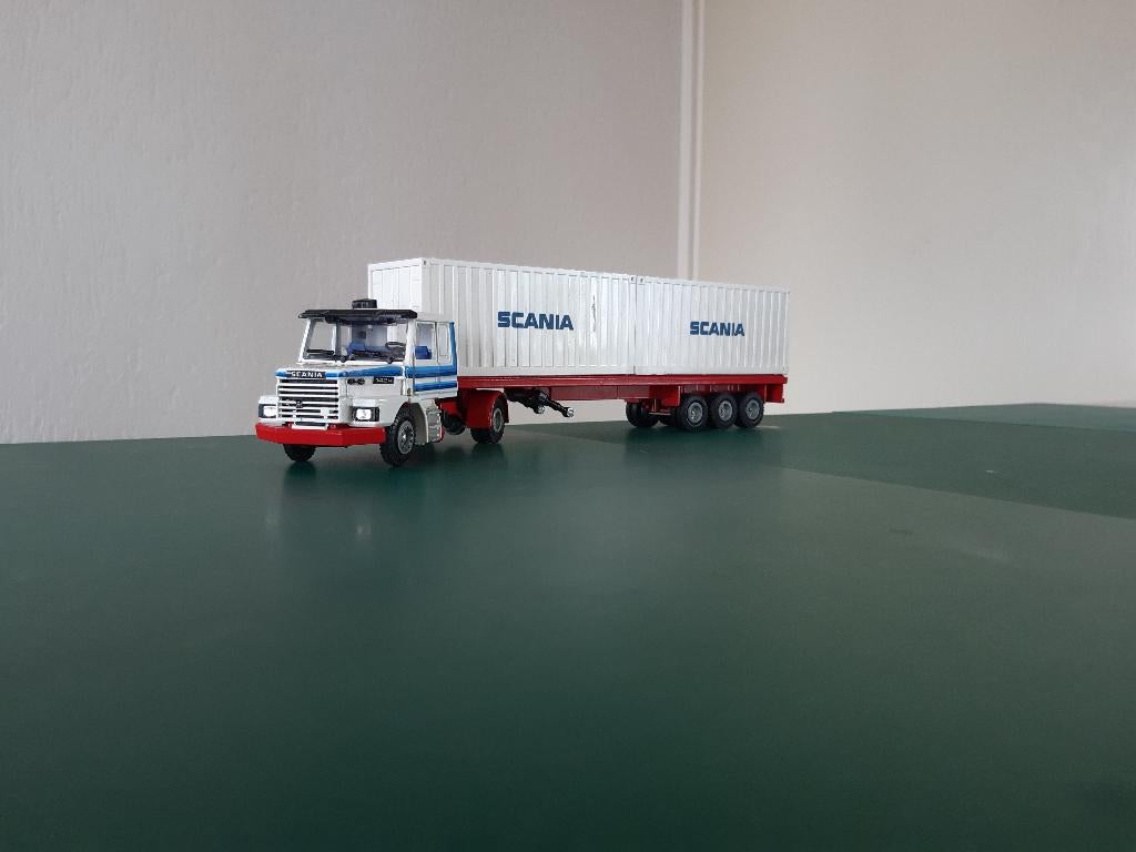 Tekno Scania 142H truck met oplegger en containers., Ophalen of Verzenden, Gebruikt, Bus of Vrachtwagen, Tekno