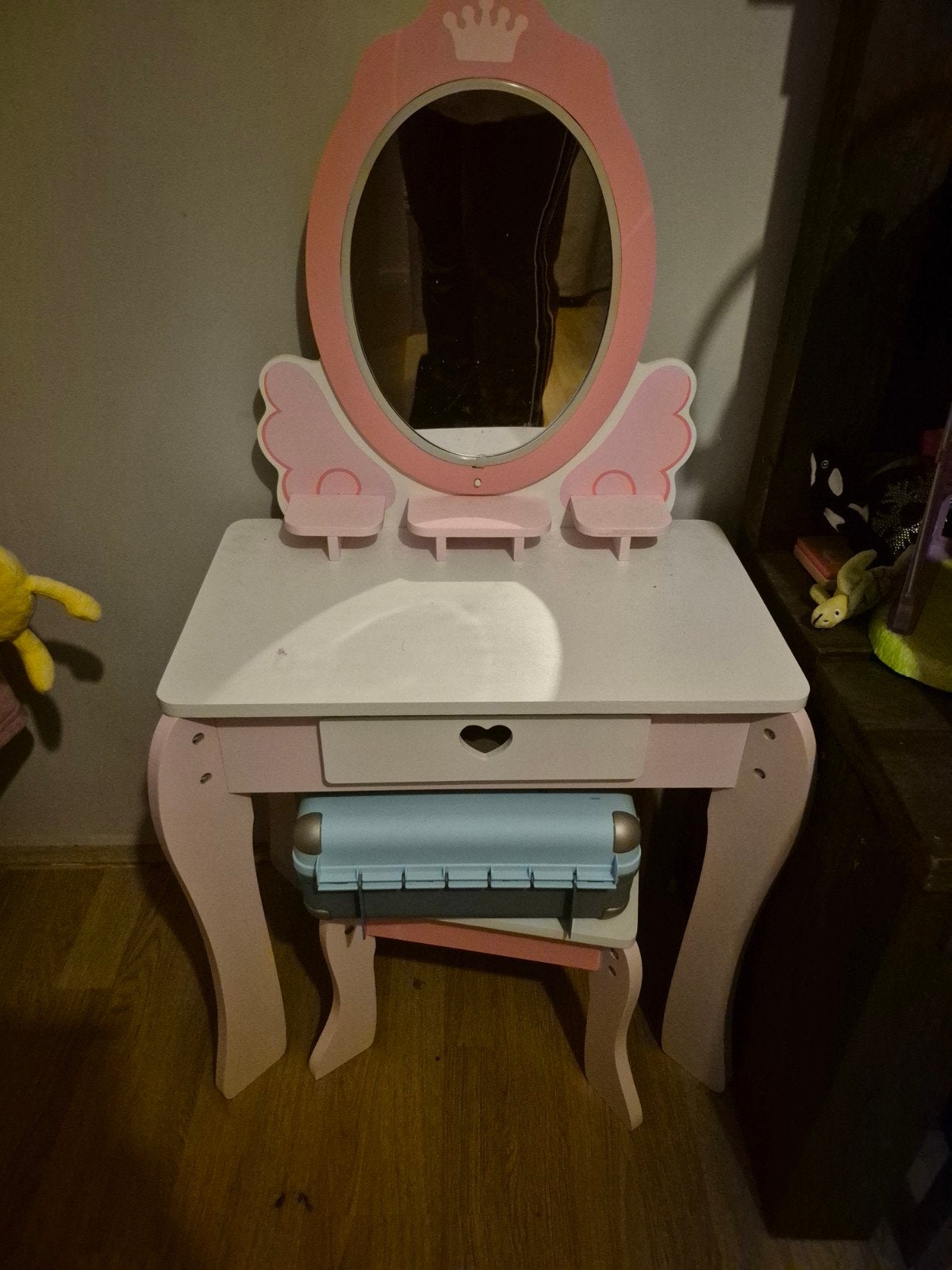 Roze kaptafel voor kinderen met spiegel en lade, Kinderen en Baby's, Kinderkamer | Tafels en Stoelen, Ophalen, Gebruikt, Tafel(s)