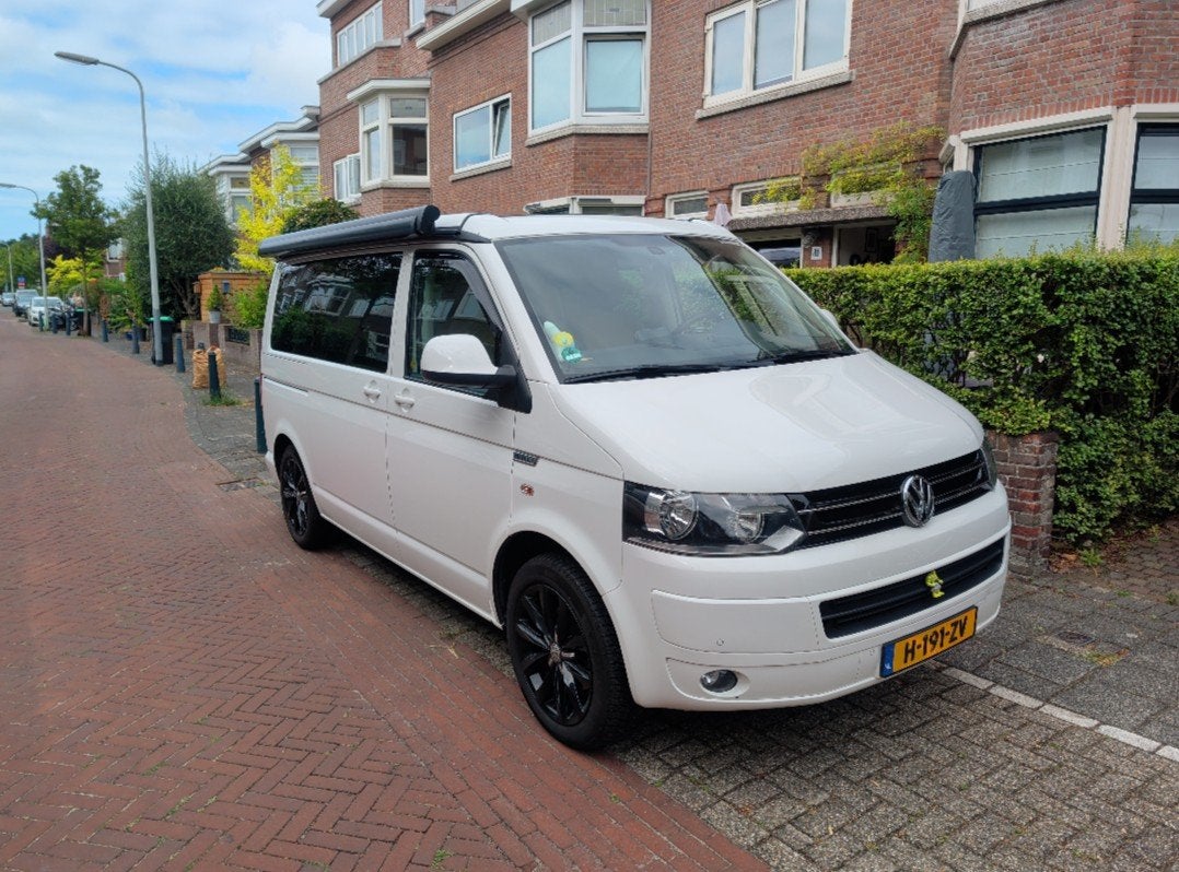 Volkswagen California 2.0 TDi, wit, 01/2015, Chemisch toilet, Volkswagen, Particulier, Koelkast