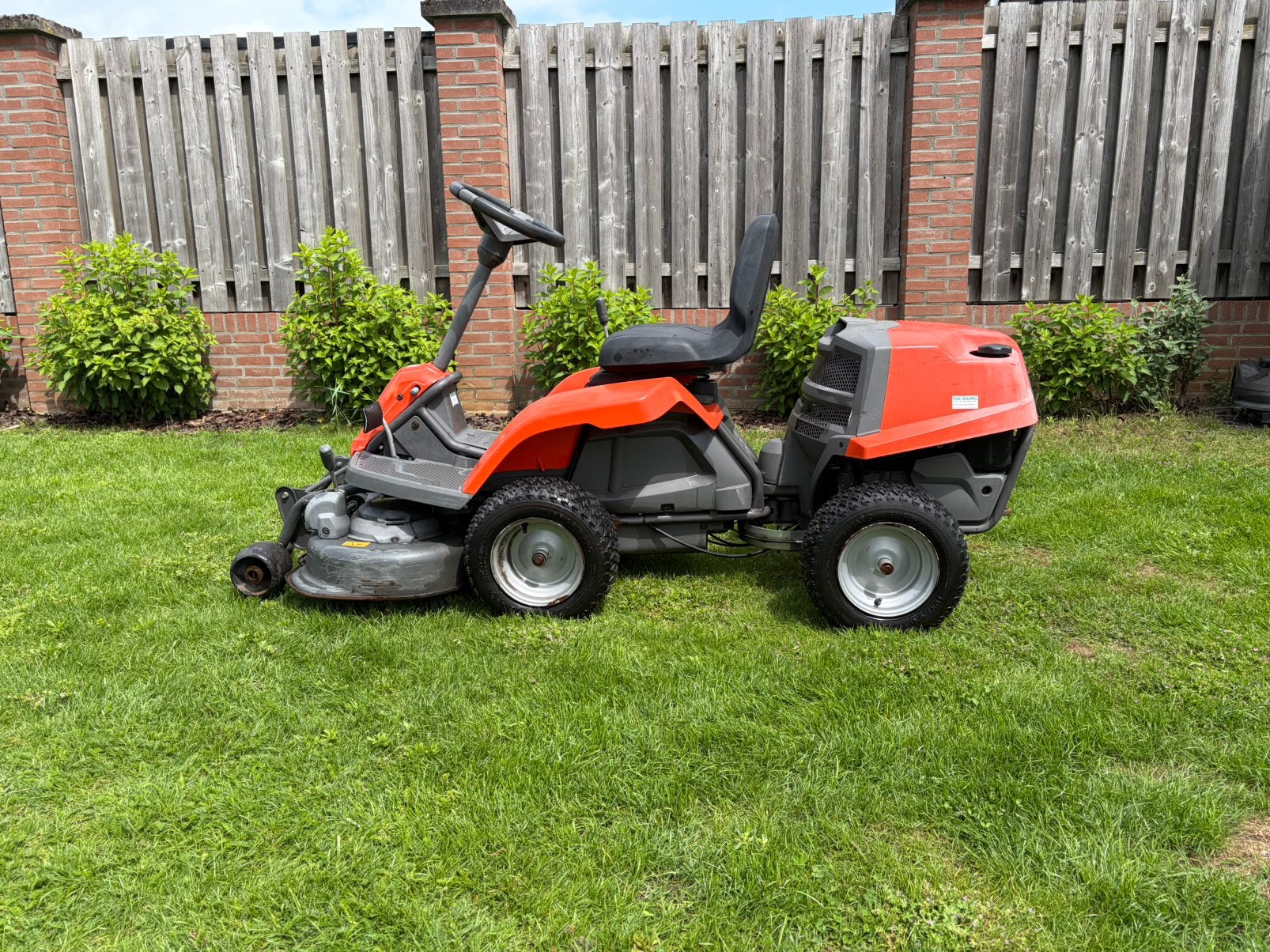 Husqvarna Rider R111b zitmaaier, Ophalen, Gebruikt, Mulchfunctie, 90 tot 120 cm