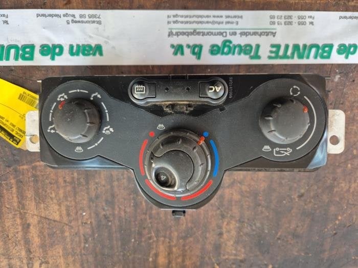 Kachel Bedieningspaneel van een Renault Kangoo, Gebruikt, -, Renault, -