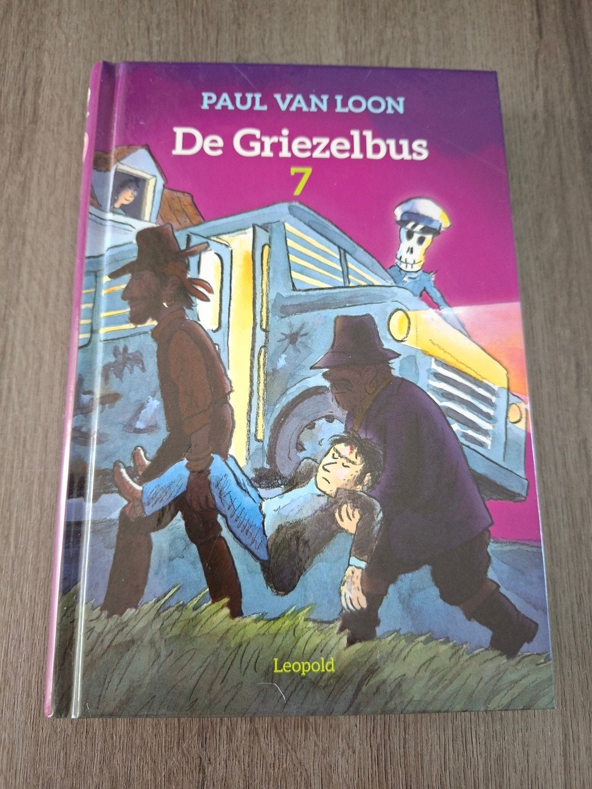 Paul van Loon - De Griezelbus 7, Ophalen of Verzenden, Zo goed als nieuw