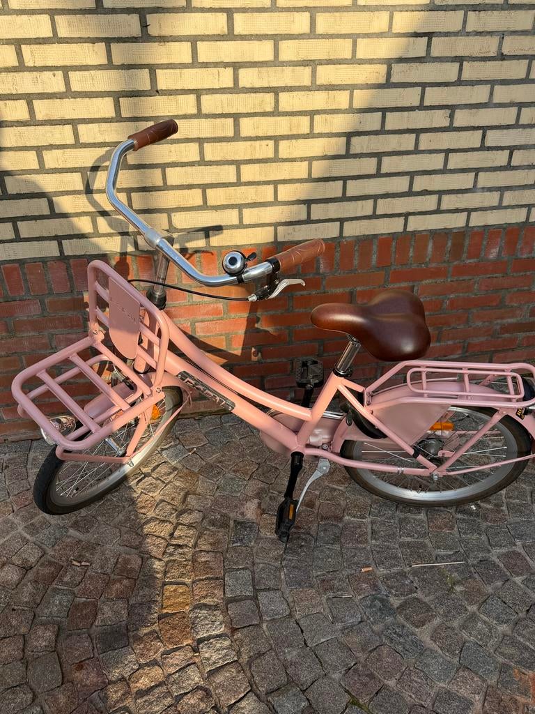 Popal fiets 24 inch - Roze kinderfiets met voordrager, Fietsen en Brommers, Fietsen | Meisjes, Ophalen of Verzenden, Zo goed als nieuw