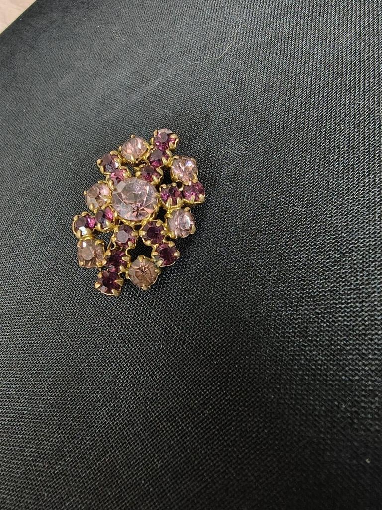 Vintage Broche met Paarse en Roze Strass Steentjes, Overige materialen, 4 tot 7 cm, Gebruikt, Paars