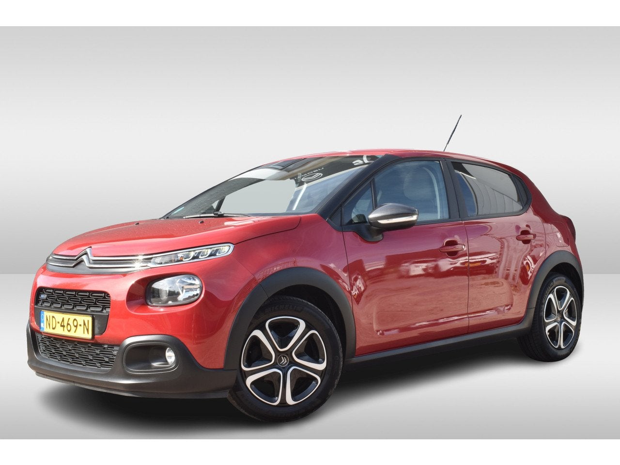 Citroën C3 PureTech 82 Feel | Navigatie | Airconditioning E, 21 km/l, 1199 cc, Bedrijf, Handgeschakeld