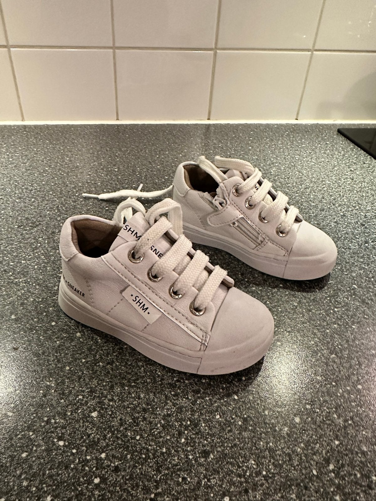 Witte echt leder Shoesme sneakers voor kinderen maat 20, Ophalen of Verzenden, Gebruikt, Jongen of Meisje, Schoenen