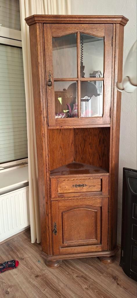 Eiken Hoek Vitrinekast - Klassiek en Ruim, Ophalen, Glas, Gebruikt, Met deur(en)