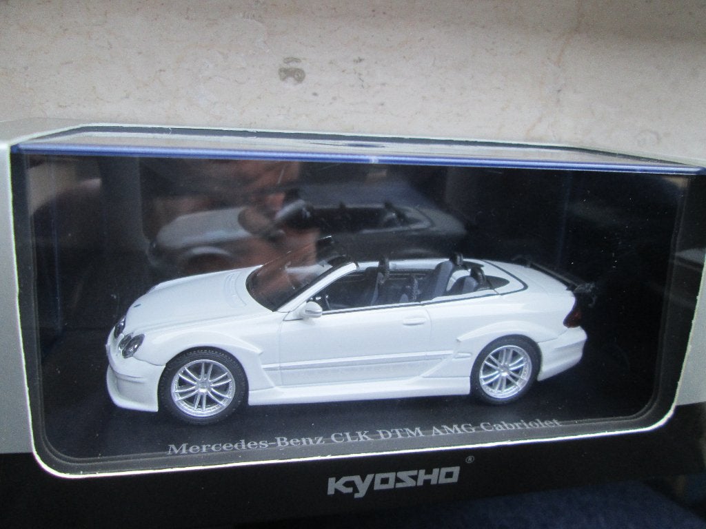 Kyosho 1:43 Mercedes-Benz CLK DTM AMG Cabrio weiß, Hobby en Vrije tijd, Modelauto's | 1:43, Ophalen of Verzenden, Zo goed als nieuw