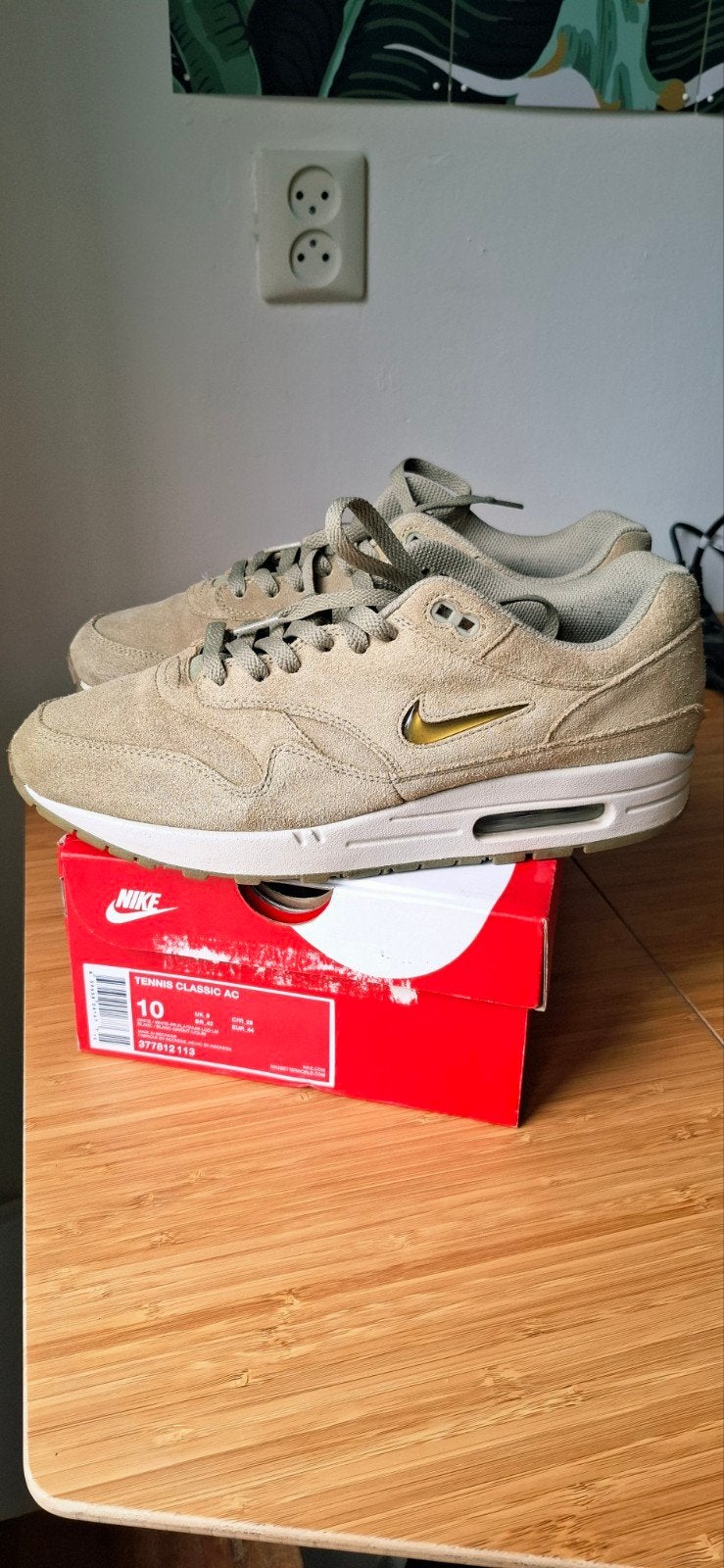Nike Air Max 1 Jewel Olive - Maat 44, Overige kleuren, Nike, Ophalen of Verzenden, Sneakers of Gympen