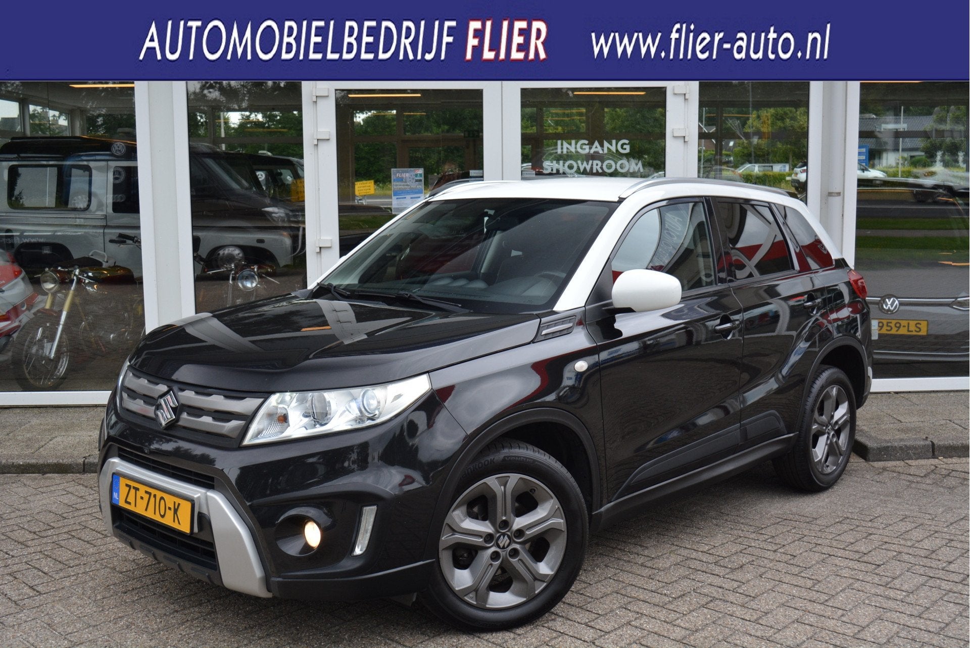 Suzuki Vitara 1.6 120PK Comfort | Trekhaak | Two Tone | Crui, Auto's, Voorwielaandrijving, Stof, 400 kg, Zwart