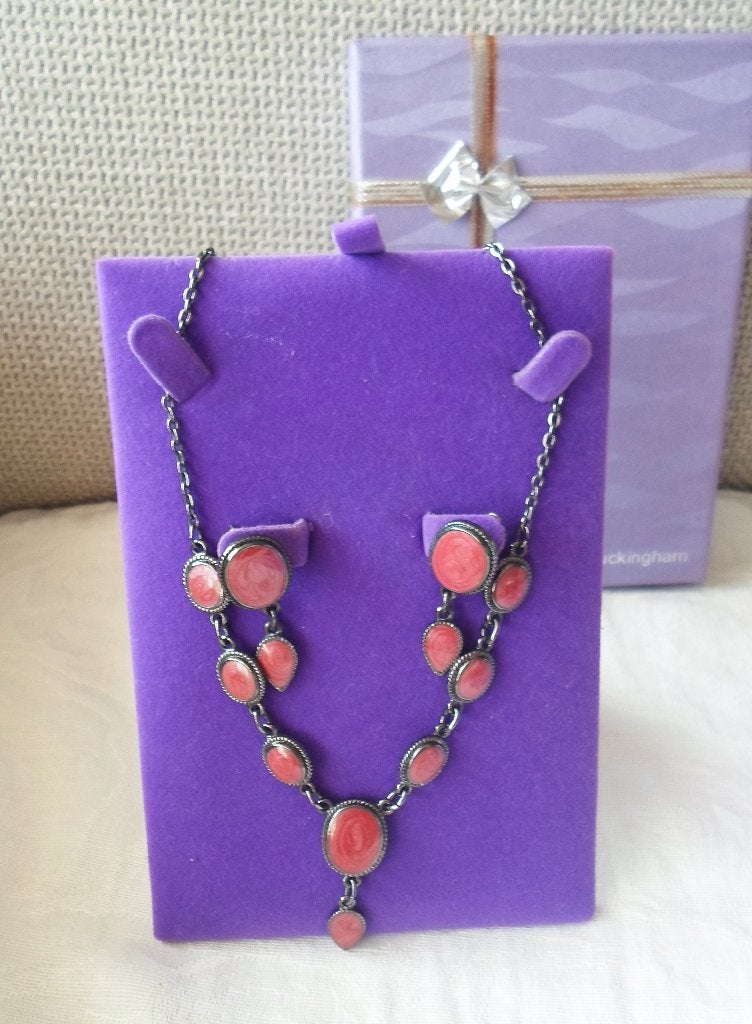 Ketting en oorbellen in originele doos. Buckingham Jewellery, Sieraden, Tassen en Uiterlijk, Ophalen of Verzenden, Zo goed als nieuw