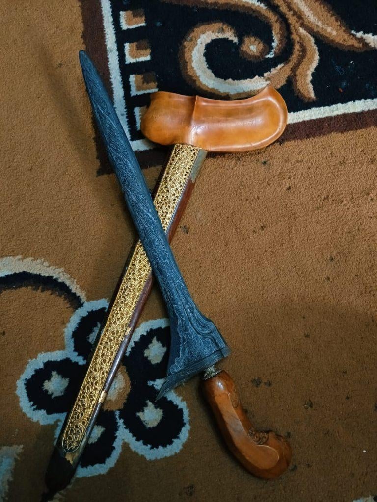 Antieke Keris Jalak Tilam Sari Pamor Beras Wutah PB X SVD21, Verzenden