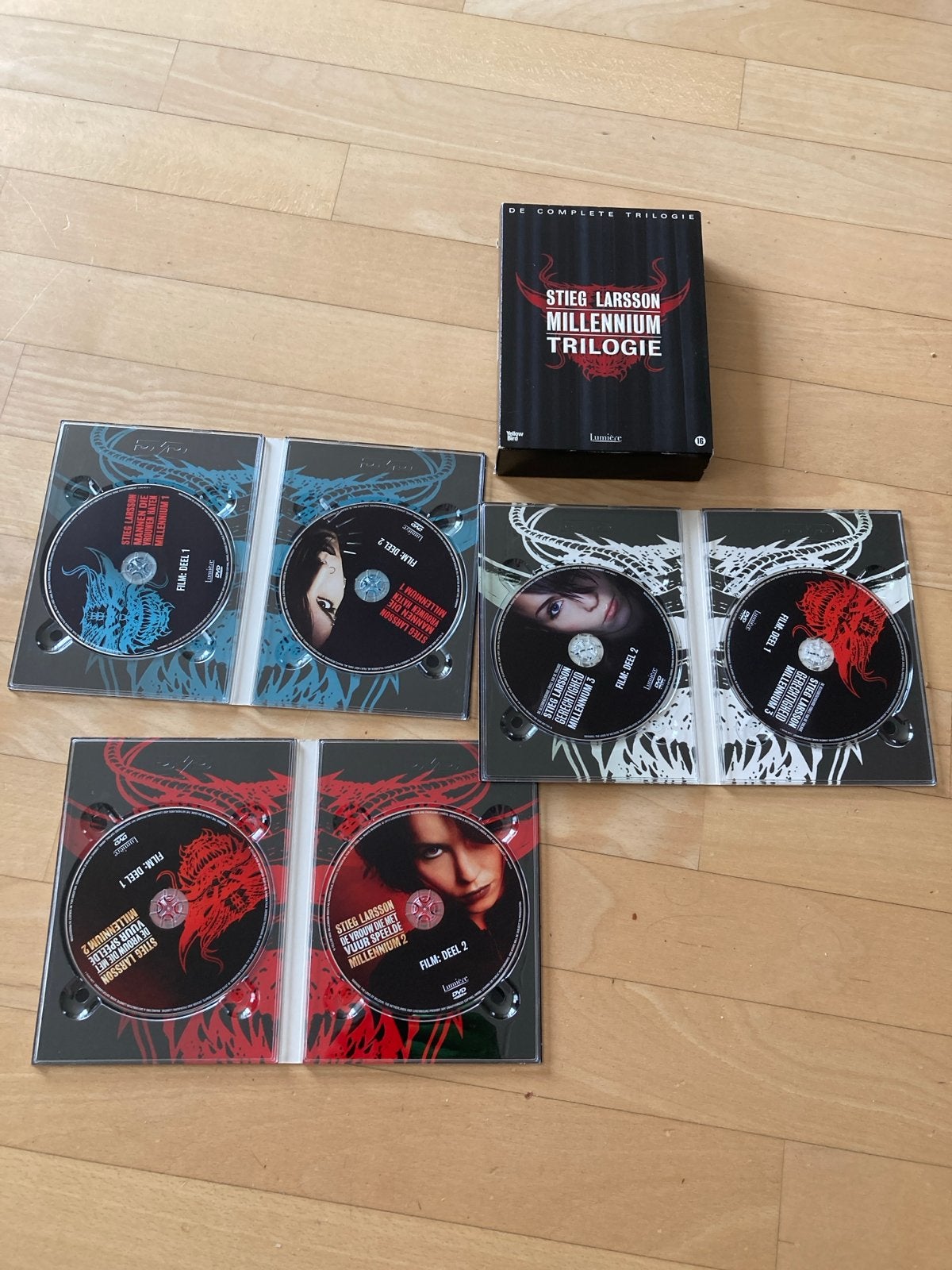 Stieg Larsson Millennium Trilogie DVD Boxset, Psychologische thriller, Vanaf 16 jaar, Nederlands, Ophalen of Verzenden
