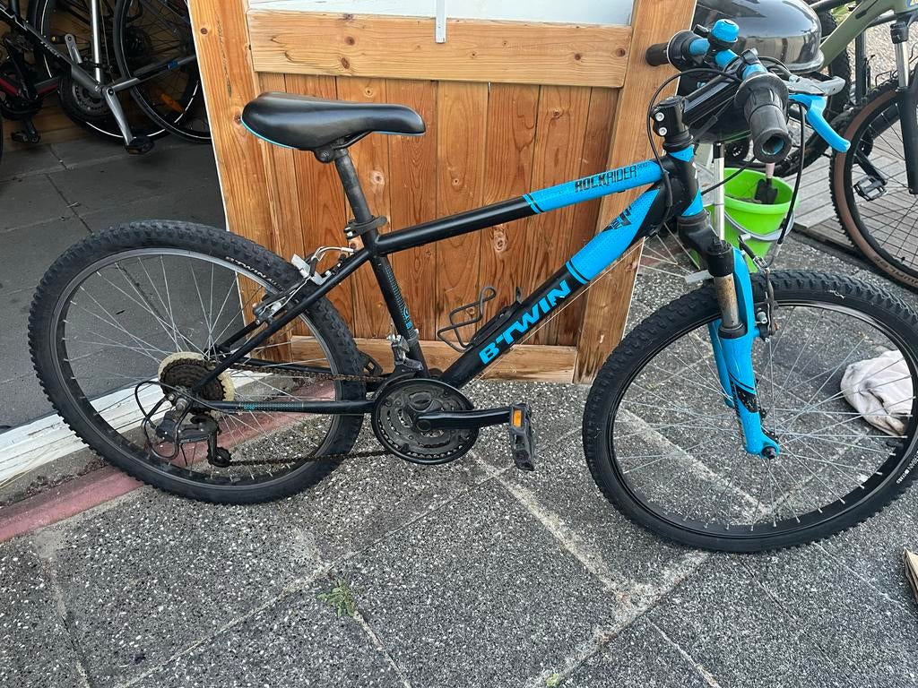 BTWIN Rockrider 300 Mountainbike - Zwart/Blauw, Gebruikt, Velgrem, Versnellingen, Minder dan 49 cm