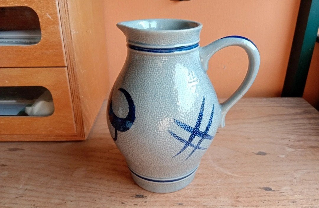 Oude staffel aardewerk 1 liter schenkkan uit Duitsland
kan u, Antiek en Kunst, Ophalen of Verzenden