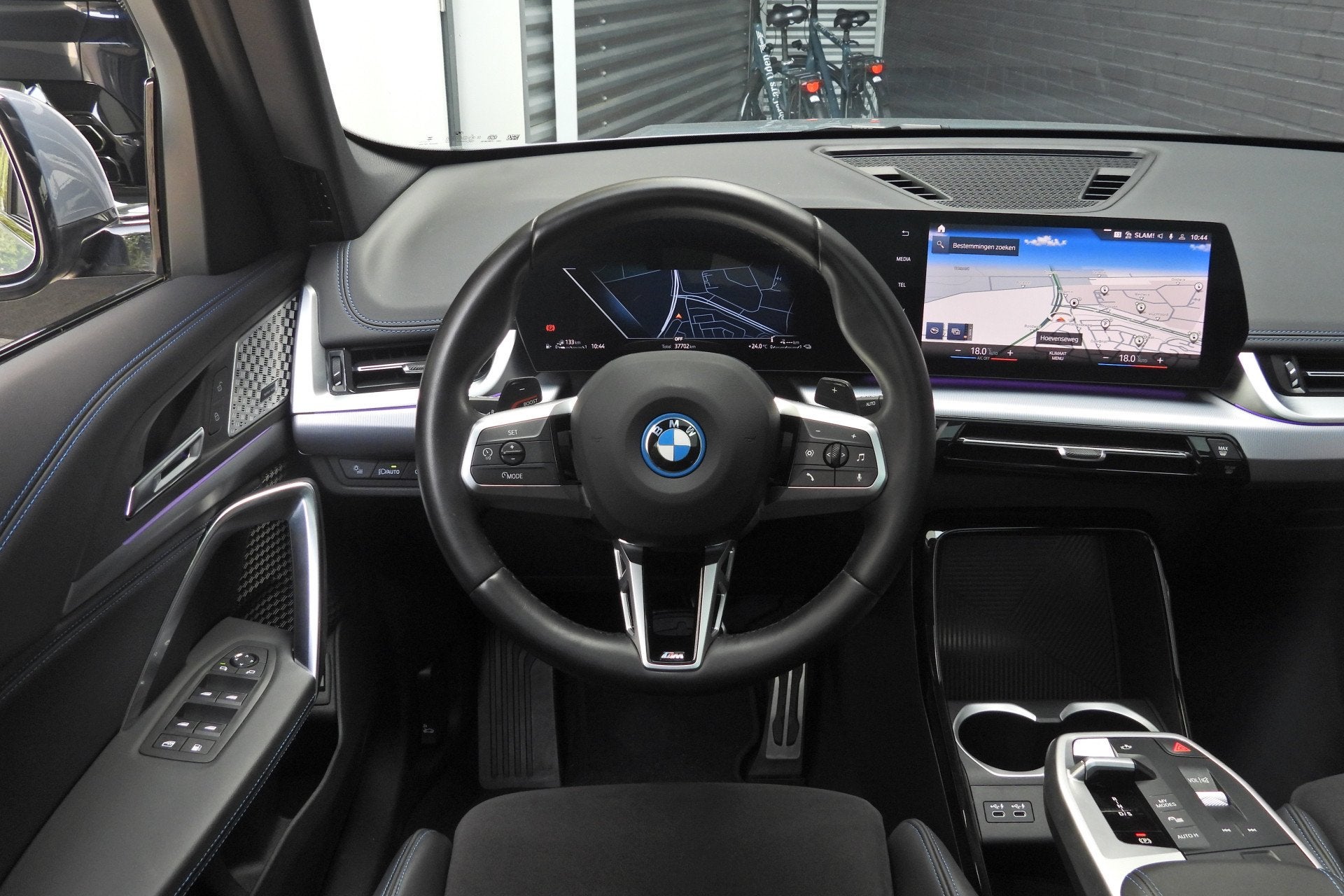 BMW X1 xDrive25e M Sport Automaat / Panoramadak / Sportstoel, Auto's, Gebruikt, Bedrijf, Hybride Elektrisch/Benzine, 3 cilinders