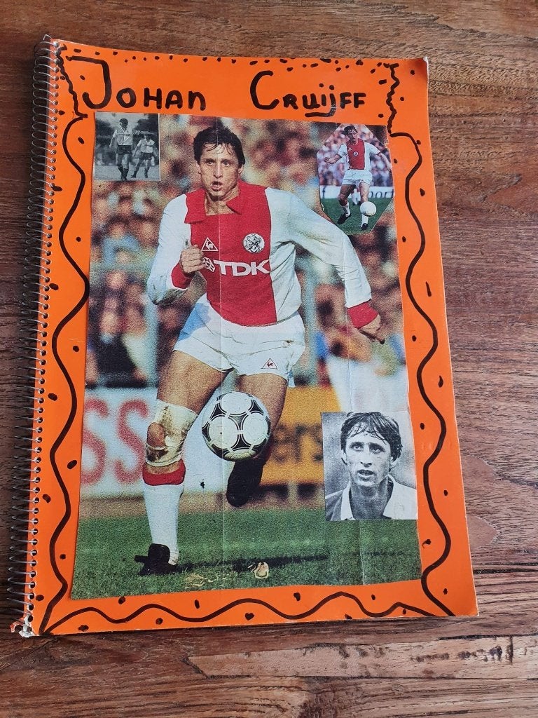 Johan Cruijff plakboek, Verzamelen, Ophalen of Verzenden, Gebruikt, Overige sporten, Boek of Tijdschrift