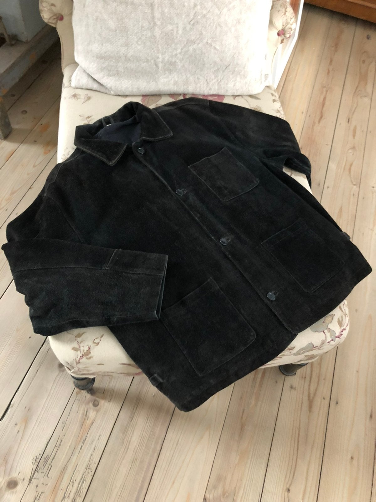 VINTAGE JAS VEST ZWART SUÈDE BOXY MODEL, Ophalen of Verzenden, Zo goed als nieuw, Maat 52/54 (L), Zwart