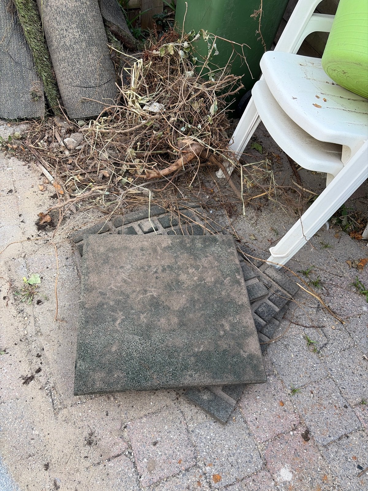 Gratis: 50x 50 cm rubber tegels. 4 stuks, Ophalen, Gebruikt, Rubber, 10 m² of meer