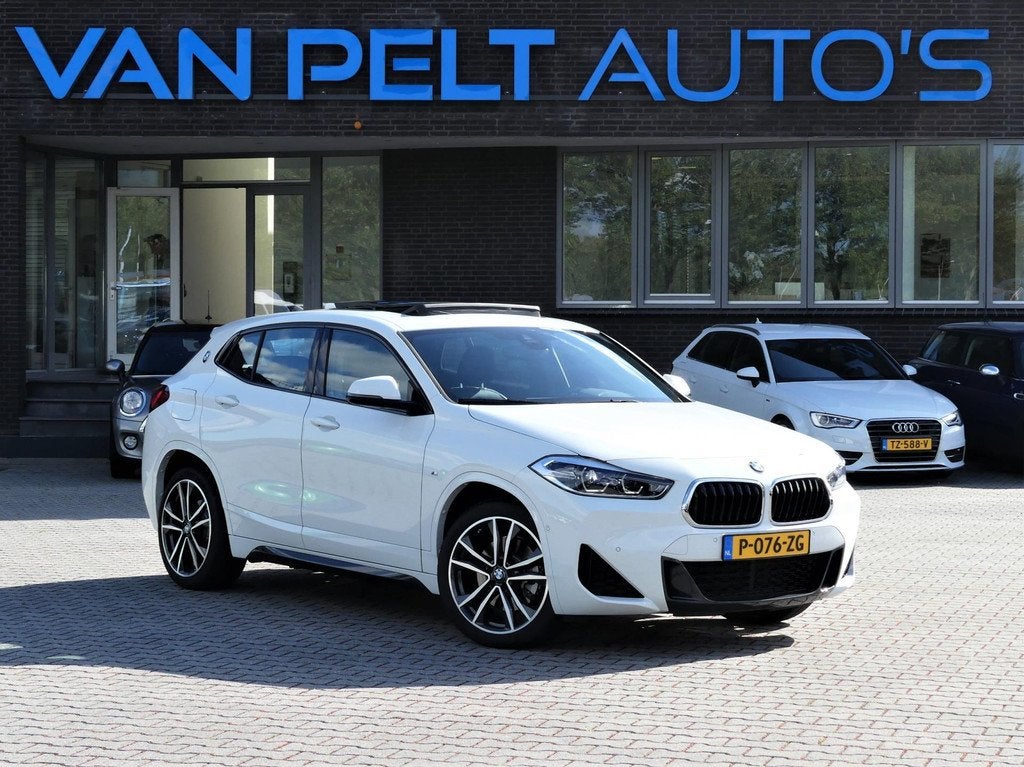 BMW X2 XDrive25e HYBRID High Executive / M-SPORT / PANO / CA, Auto's, Automaat, Gebruikt, Wit, Bedrijf