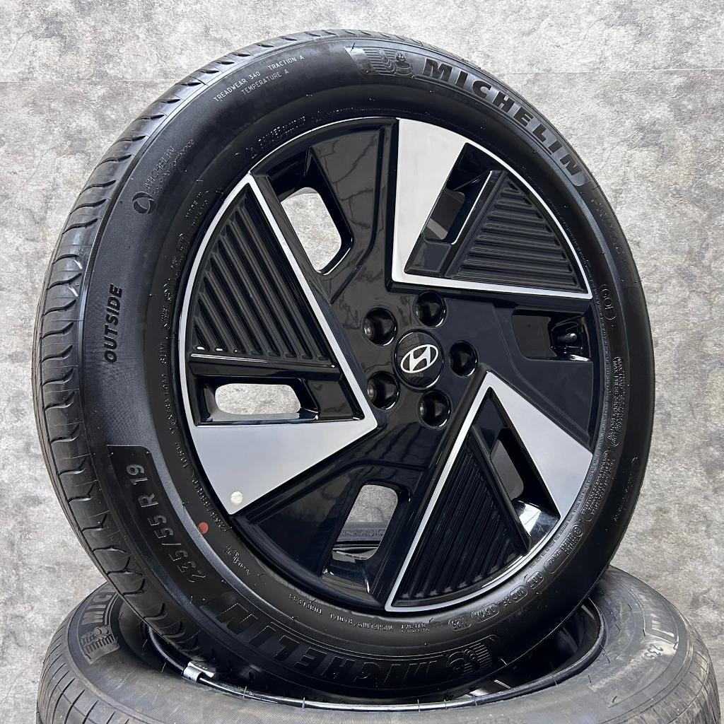 19 inch originele velgen + zomerbanden Hyundai Ioniq 5, Auto-onderdelen, Banden en Velgen