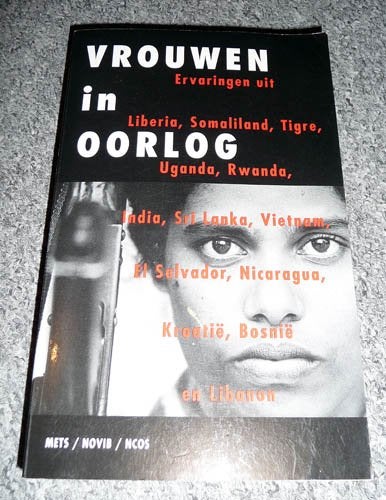 Boek Vrouwen in Oorlog, Ophalen of Verzenden, Gelezen