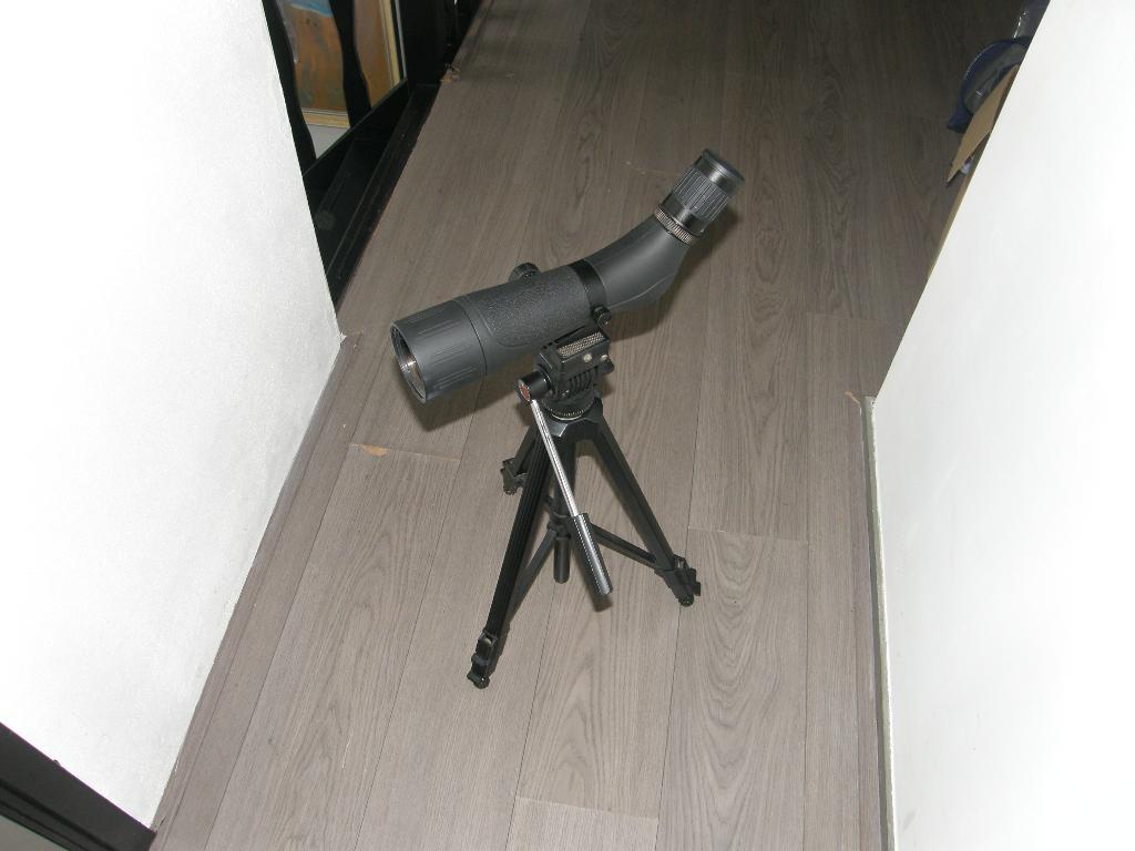Gullmann statief met Bresser kijker, Lenzentelescoop (refractor), Met statief, Ophalen of Verzenden, Zo goed als nieuw