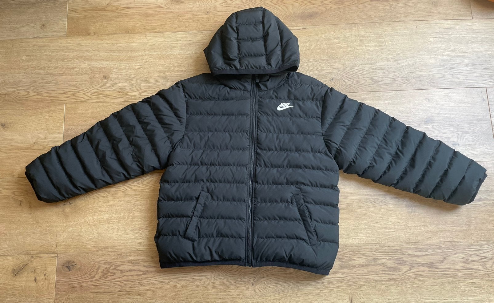 Warme winterjas maat 164-170 Nike, Ophalen of Verzenden, Gebruikt, Jongen, Jas