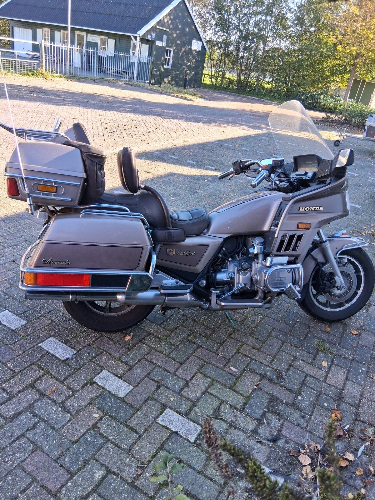 goed rijdende Honda GL 1200 ASPENCADE 1984 € 1750, Motoren