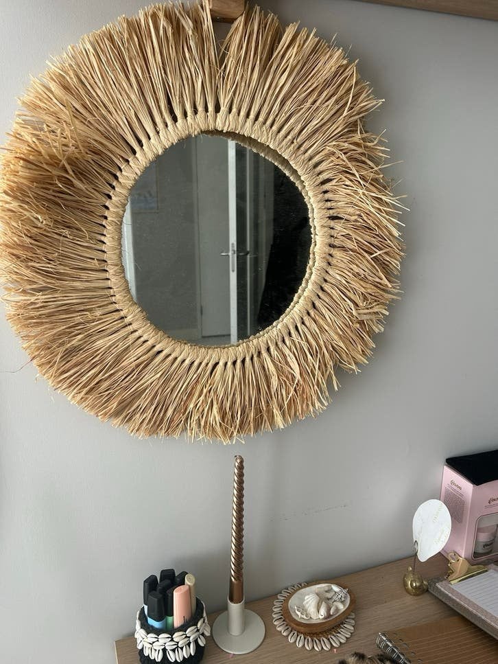 Boho spiegel met raffia rand - Rond, Huis en Inrichting, Woonaccessoires | Spiegels, Rond, Ophalen of Verzenden, Zo goed als nieuw