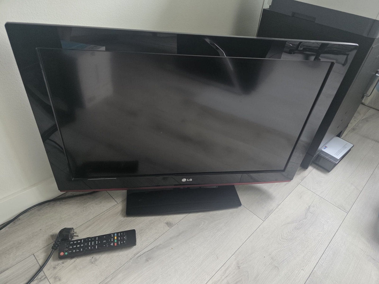 Televisie LG 32 inch, Audio, Tv en Foto, Televisies, Ophalen, Gebruikt, 50 Hz, Minder dan 40 cm