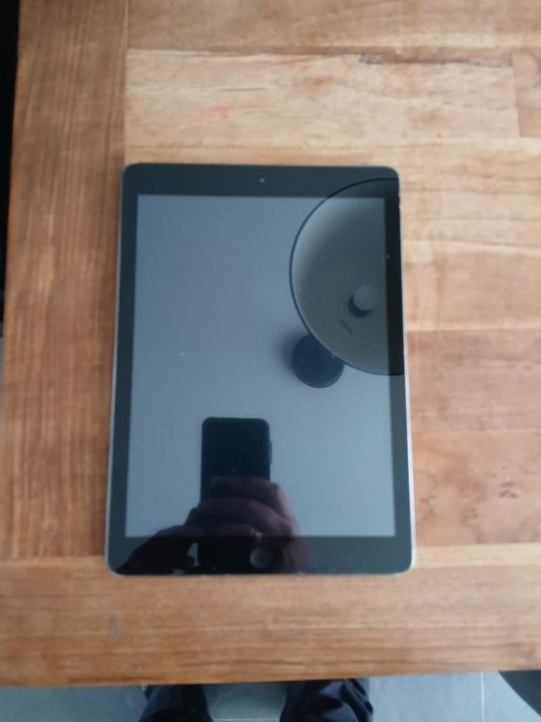 iPad voor reparatie of onderdelen, Computers en Software, Apple iPads, Ophalen, 10 inch, Apple iPad Air, 16 GB