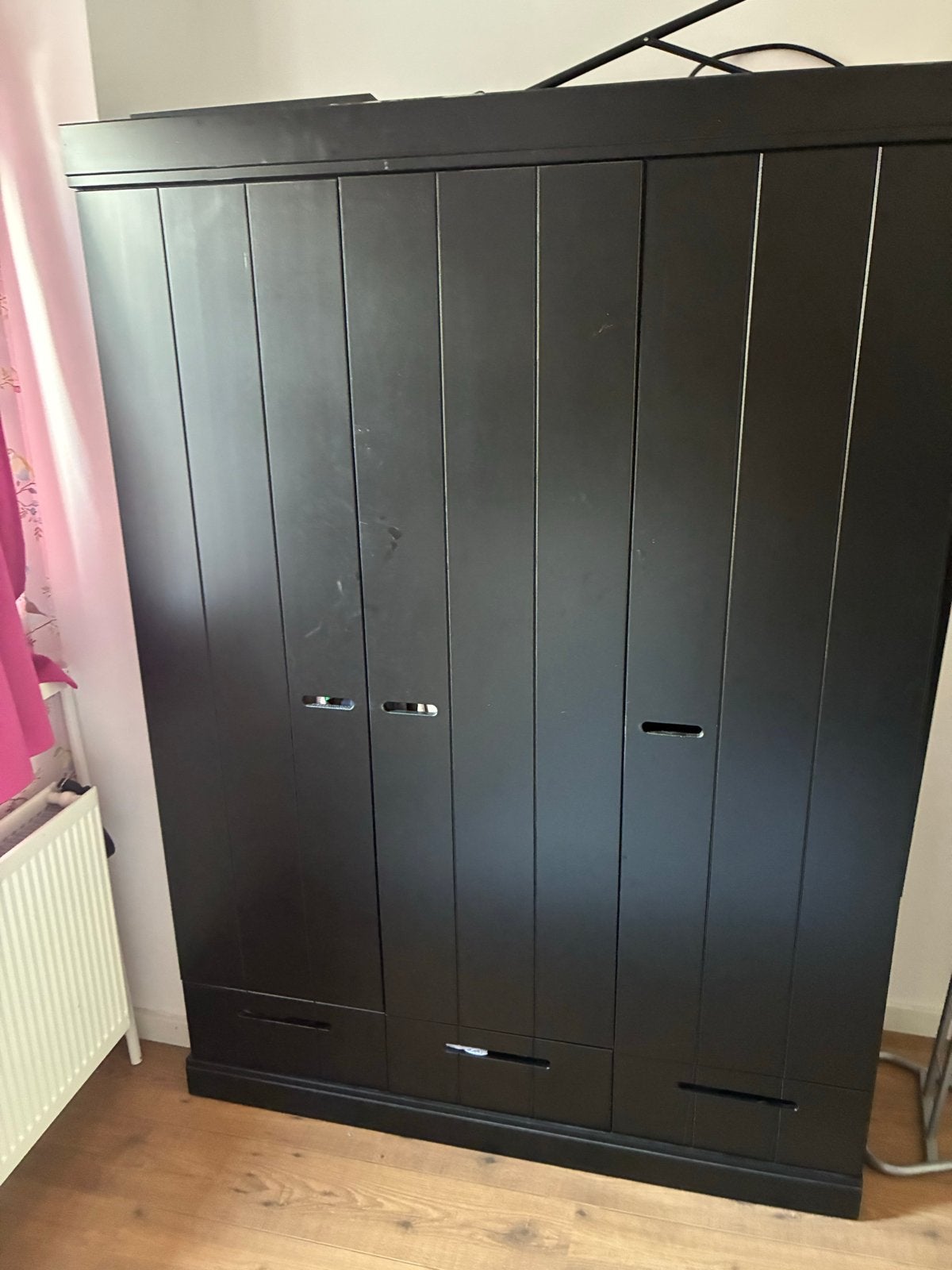 WOOOD Connect 3-deurs kledingkast + lade zwart, Ophalen, Gebruikt, 100 tot 150 cm, Met lade(s)