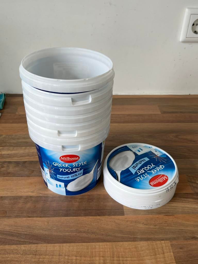 Gratis Schone yoghurt emmers 1 liter, Ophalen, Gebruikt, Kunststof, Met deksel