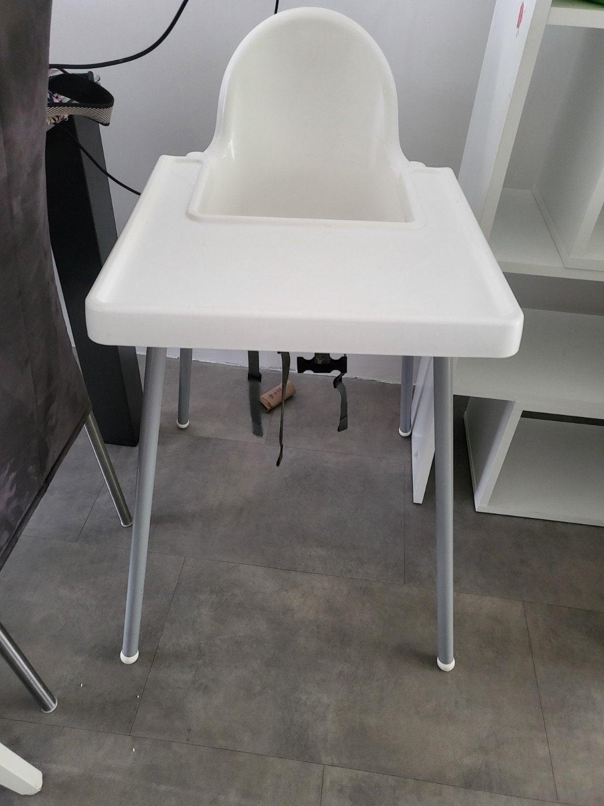 ikea kinderstoel, Kinderen en Baby's, Kinderstoelen, Gebruikt, Overige typen, Afneembaar eetblad, Gordel(s), Ophalen